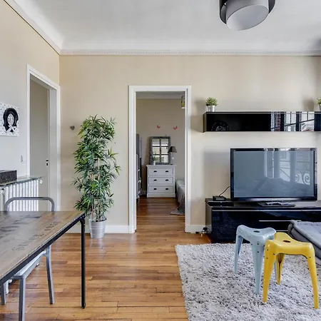 Moderne A Denis 65 M² Avec Balcon Apartment *